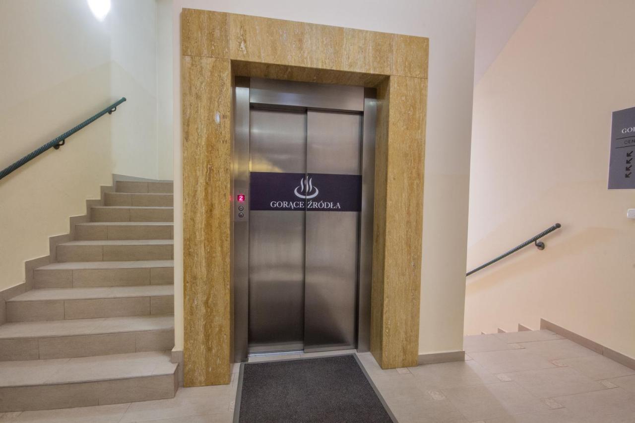 Apartserwis - Gorace Zrodla Apartament Czerwone Wierchy زاكوباني المظهر الخارجي الصورة