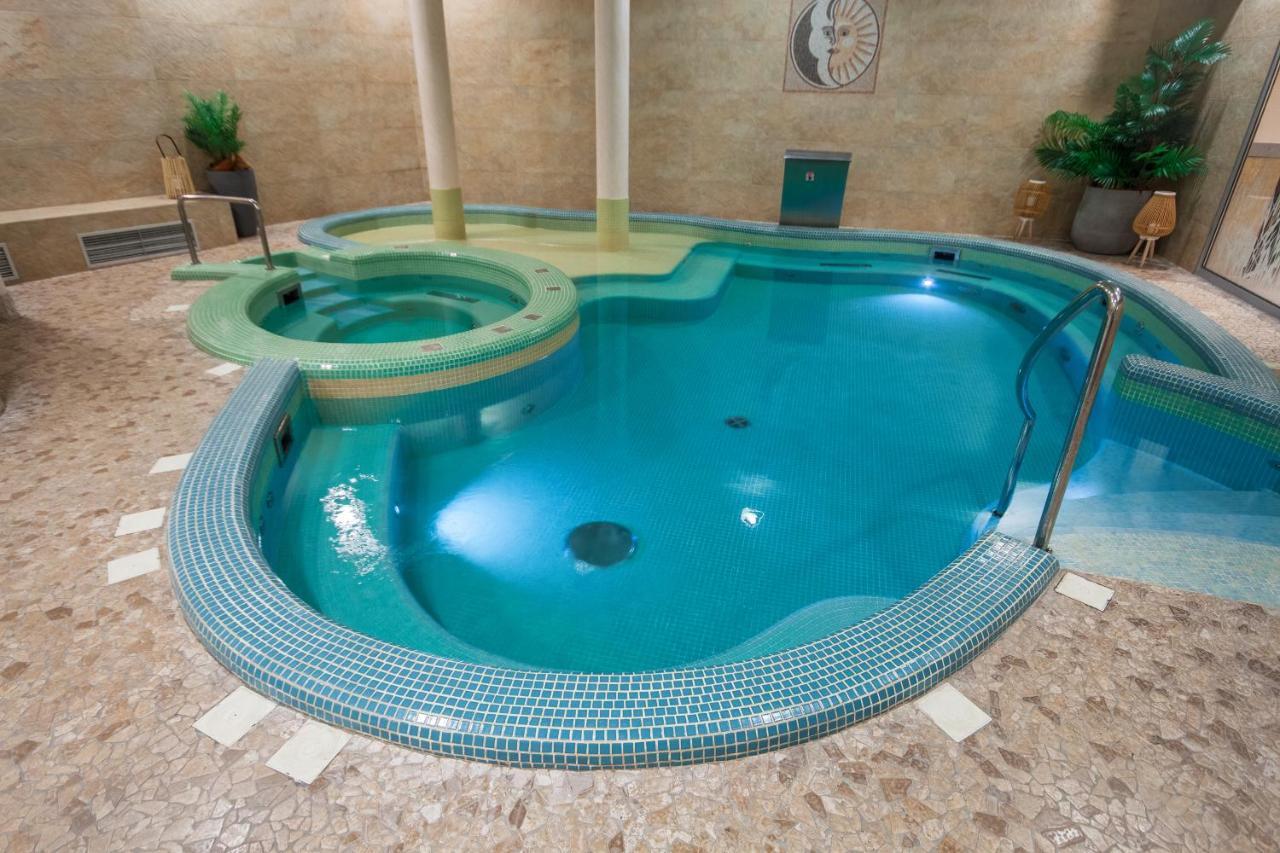 Apartserwis - Gorace Zrodla Apartament Czerwone Wierchy زاكوباني المظهر الخارجي الصورة
